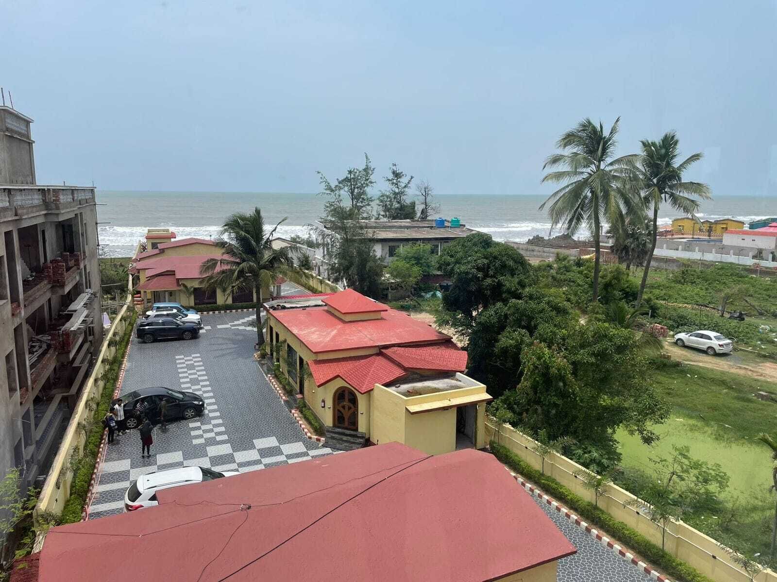 ロイヤル ダブルルーム プールビュー