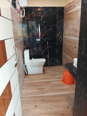 صورة غير مصنفة، 3 من 13، زرّ