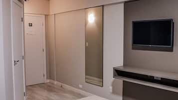 Laptop workspace, free WiFi