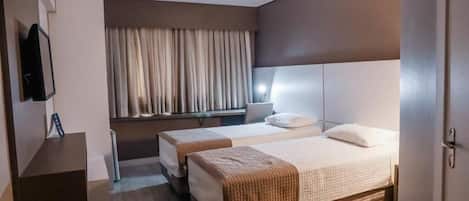 Kahden hengen deluxe-huone yhdelle | Kannettavalle tietokoneelle sopiva työtila, ilmainen Wi-Fi