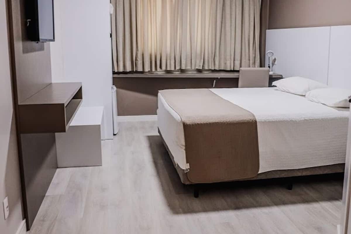 Laptop workspace, free WiFi