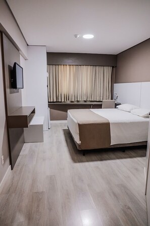 Laptop workspace, free WiFi