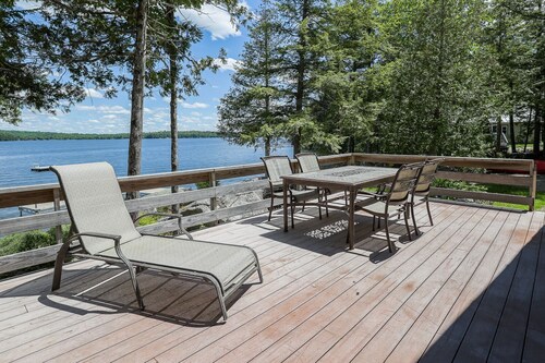 Lake Front on Beech Hill Pond, 2 Kayaks, Canoe, Paddle Board Provided