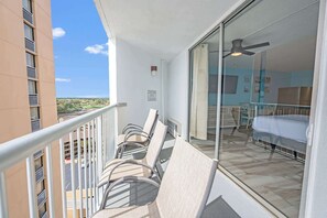 Property grounds - Beautiful Unit, Oceanview Studio with Heated Pools (Myrtle Beach)