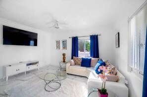 Living area - Serene Red Hills Escape (Kingston)