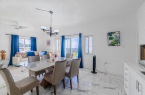 Dining - Serene Red Hills Escape (Kingston)