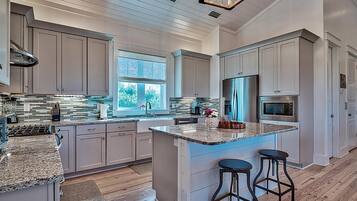 House, Multiple Beds (Sea Glass on 30A) | Private kitchen