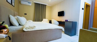 The colony residences hotel and suites
