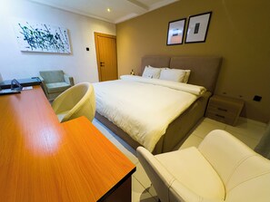 Quarto casal luxo de uso individual, sacada