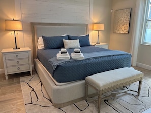 3 habitaciones, escritorio, wifi gratis y ropa de cama