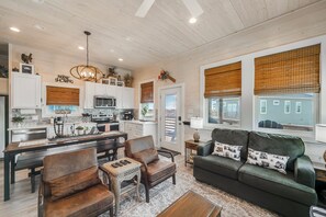 智能电视、壁炉