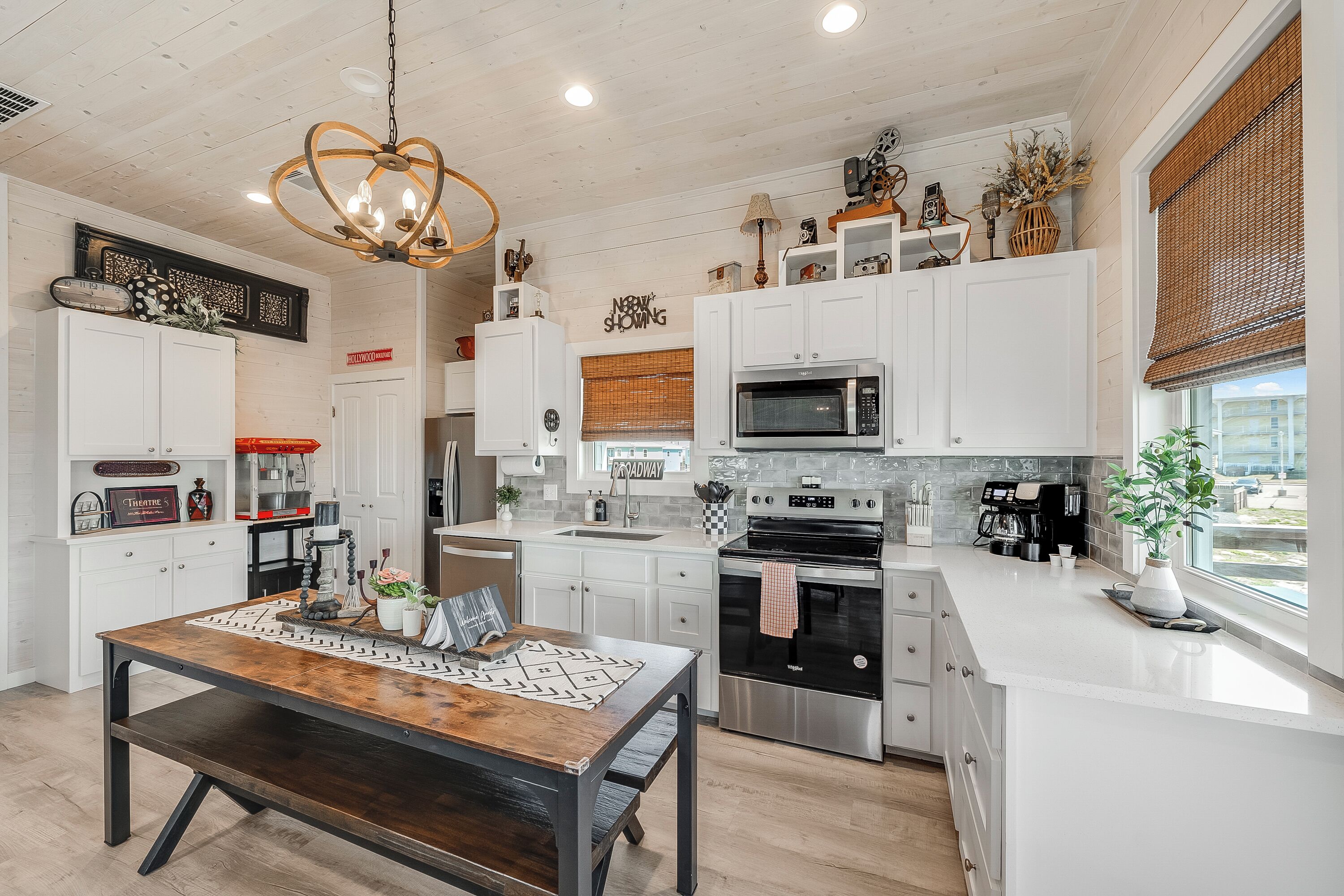 冰箱、微波炉、烤箱、炉灶