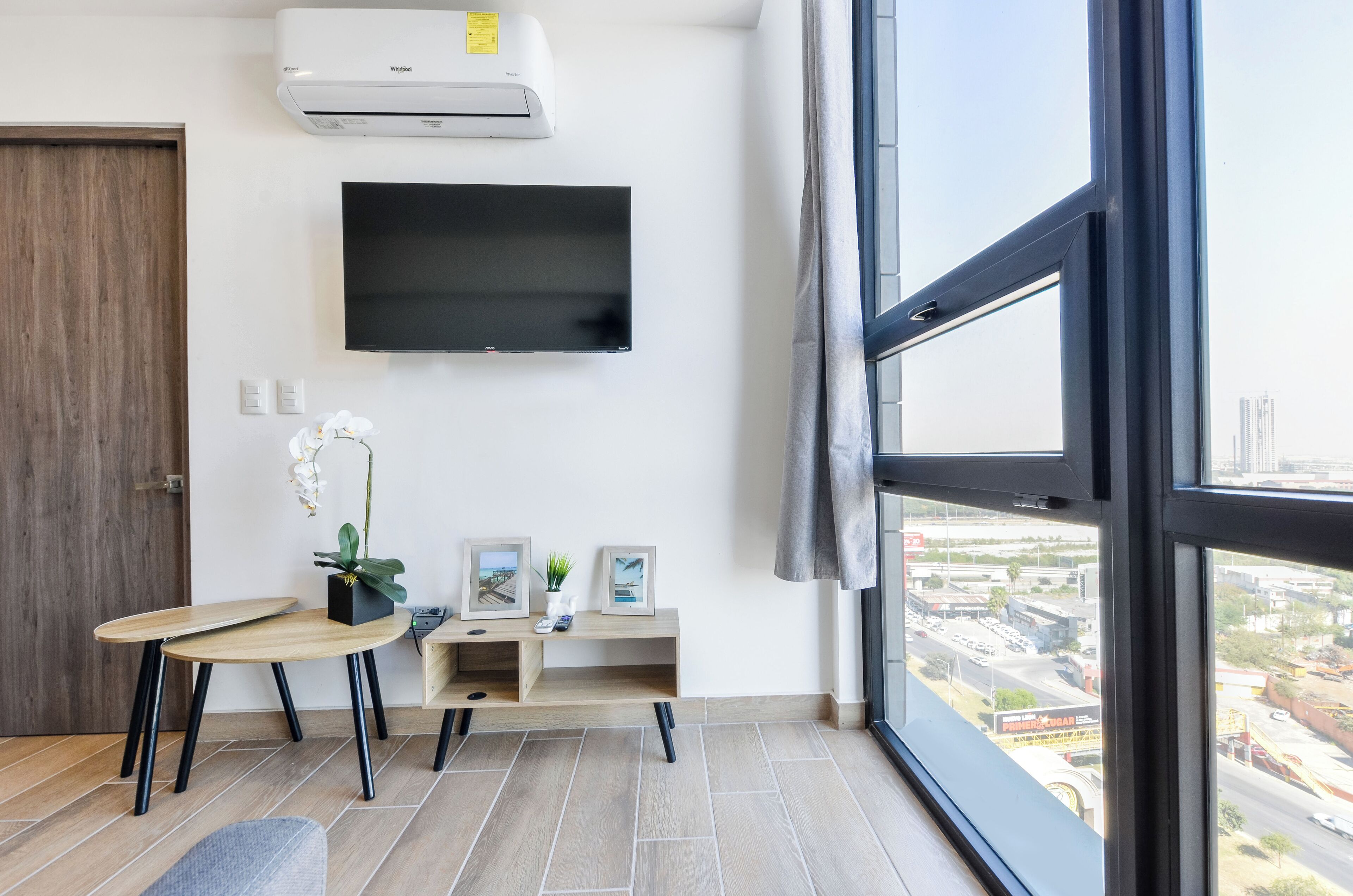 City Suite, City View | Living area