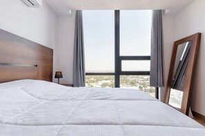 Suite, City View | Laptop workspace, iron/ironing board, free WiFi - Livo (Monterrey)