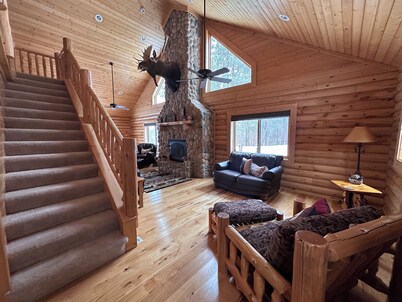 5 bedroom cabin in lovely Verndale on River