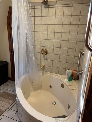 Hair dryer, towels - Lake Waukewan Camp in Meredith (Meredith)