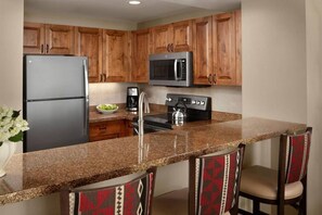 Private kitchen - Resort with 2 bedrooms and 2 full baths in Vail.  Fun Weekend at a great rate. (Vail)