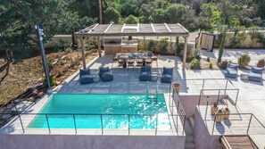 Unclassified image, 3 of 52, button - EAST VILLA by CYAMES (GAVALOXORI)