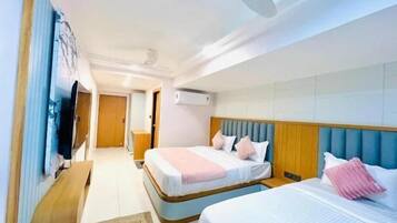 Habitación triple de lujo, vista a la ciudad