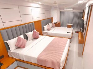 Unclassified image, 2 of 8, button - Hotel Shivaalay (Ahmedabad)