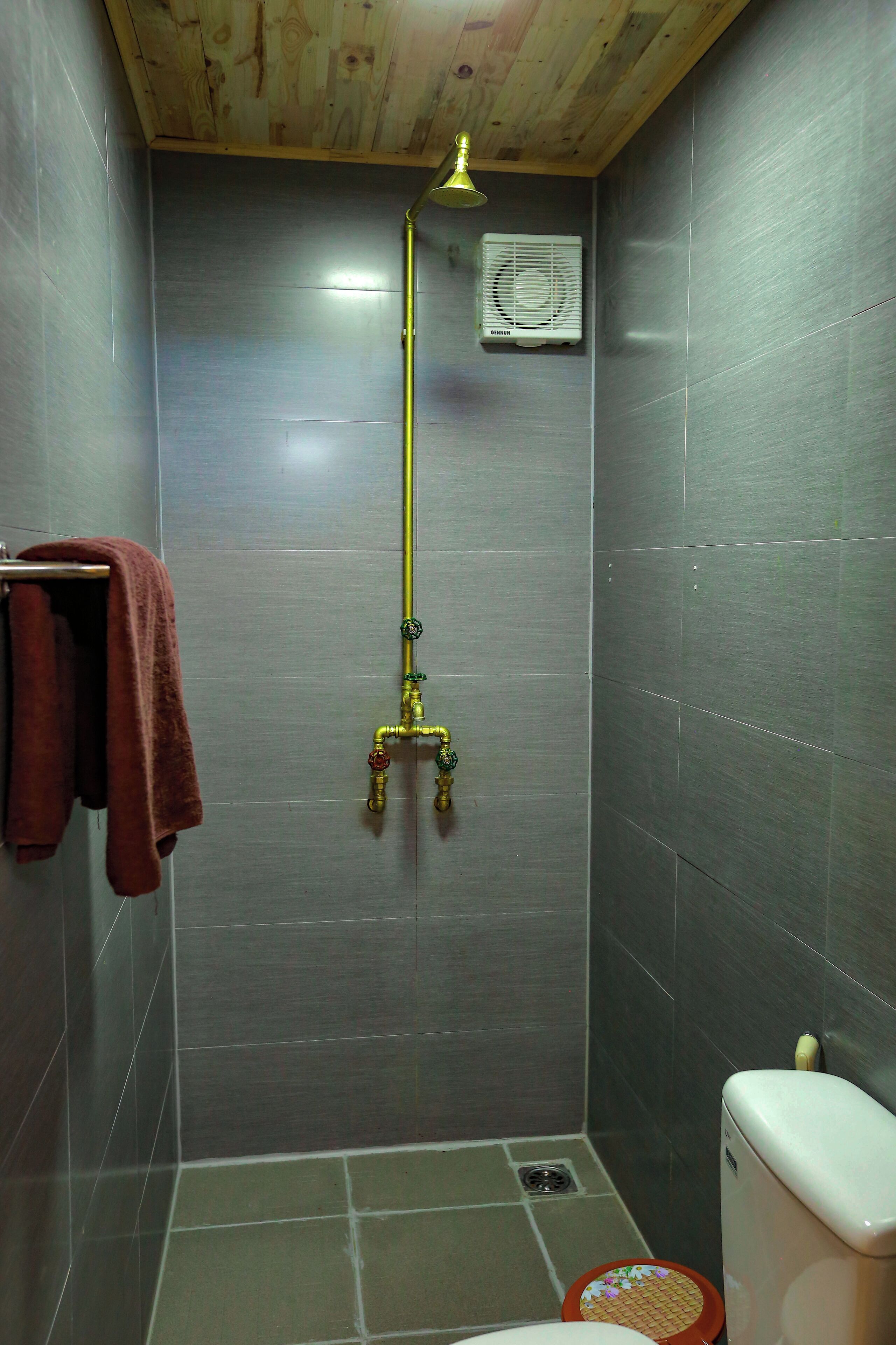 Quarto casal ou duplo luxo, vista para a montanha, ao lado da montanha | Banheiro | Chuveiro, produtos de toalete grátis, secador de cabelo 