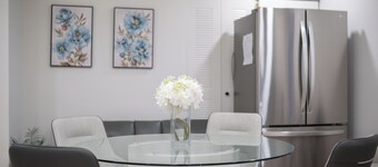 Vancouver Retreat near UBC & Kitsilano Beach