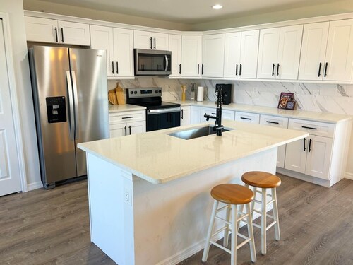 Waterfront Vacation Home in beautiful Cape Coral with nice view and cool AC