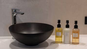 Superior Double Room, Sea View | Bathroom amenities | Shower, hair dryer, towels, soap