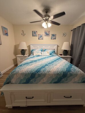 2 bedrooms, desk, iron/ironing board, travel crib