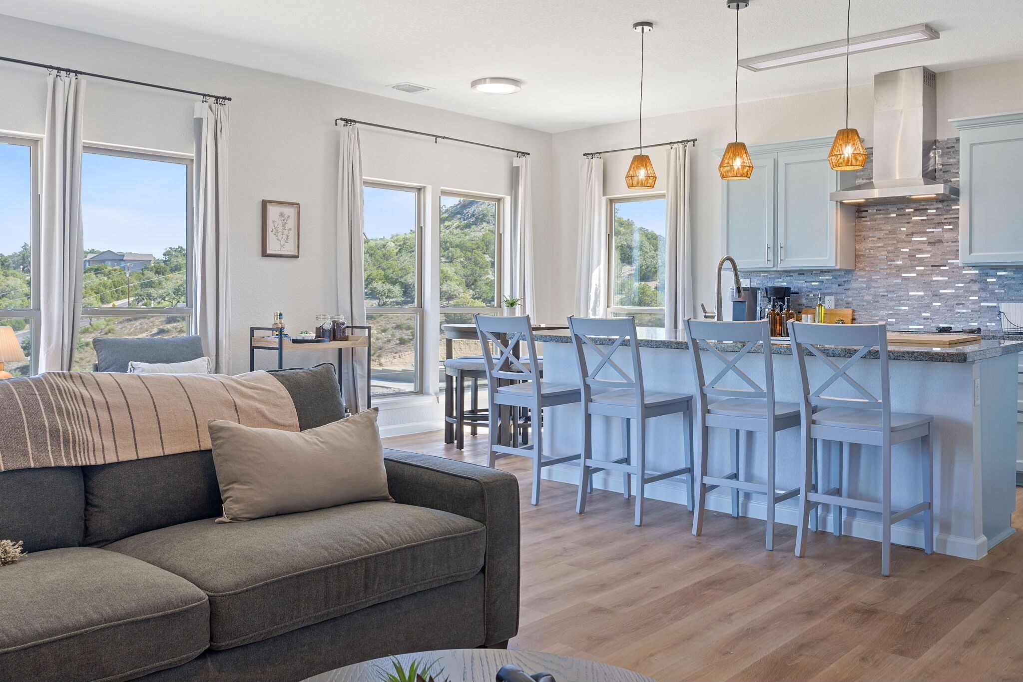 Smart TV, books, music library, stereo