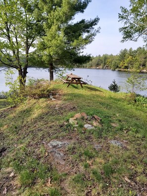 Miscellaneous - Paradise! 1000 feet frontage! 2 hrs from Toronto. (Gravenhurst)