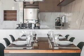 Private kitchen - Elegant house, 4 suites, 2 swimming pools (Balneário Camboriú)