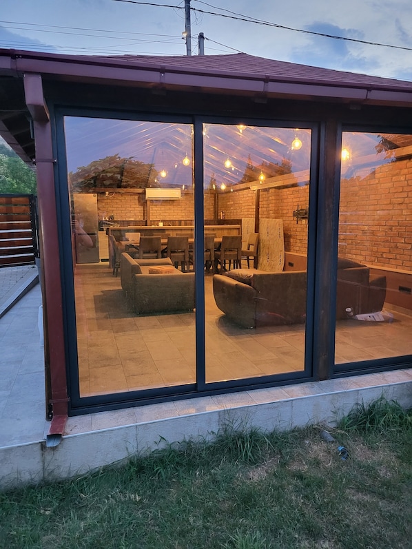 Unclassified image, 1 of 6, button - Moding apartmans (Kumanovo)