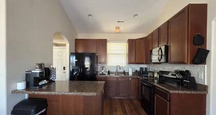 Carolina Cottage Retreat-12 Minutes from Clemson University