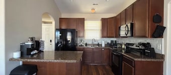 Carolina Cottage Retreat-12 Minutes from Clemson University