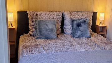 熨斗/熨衣板、WiFi、床单