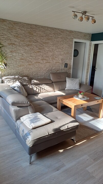 Cozy vacation home on Lake Lübbesee with terrace, garden and jetty on the lake