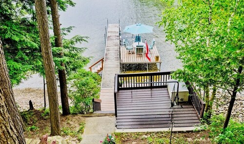 Waterfront cottage on Christie Lake! 
Arrive, unwind, and belong.