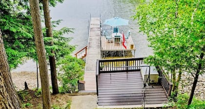 Waterfront cottage on Christie Lake!
Arrive, unwind, and belong.