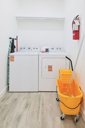 Immagine non classificata, 4 di 32, pulsante