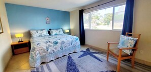 2 bedrooms, iron/ironing board, free WiFi, bed sheets - Condo #208 with beautiful sunset view from your balcony overlooking the ocean (Lincoln City)