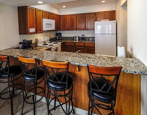 Fridge, microwave, oven, dishwasher - Condo #208 with beautiful sunset view from your balcony overlooking the ocean (Lincoln City)