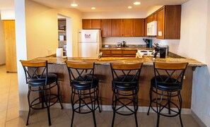 Fridge, microwave, oven, dishwasher - Condo #308 with beautiful sunset view from your balcony overlooking the ocean (Lincoln City)