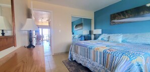 1 bedroom, iron/ironing board, free WiFi, bed sheets - Condo #202 with beautiful sunset view from your balcony overlooking the ocean (Lincoln City)