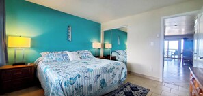 Room - Condo #203 with beautiful sunset view from your balcony overlooking the ocean (Lincoln City)