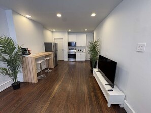 Private kitchen - Temple Apartment Unit 1 1bedroom (Philadelphia)