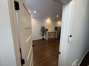 Interior - Temple Apartment Unit 1 1bedroom (Philadelphia)