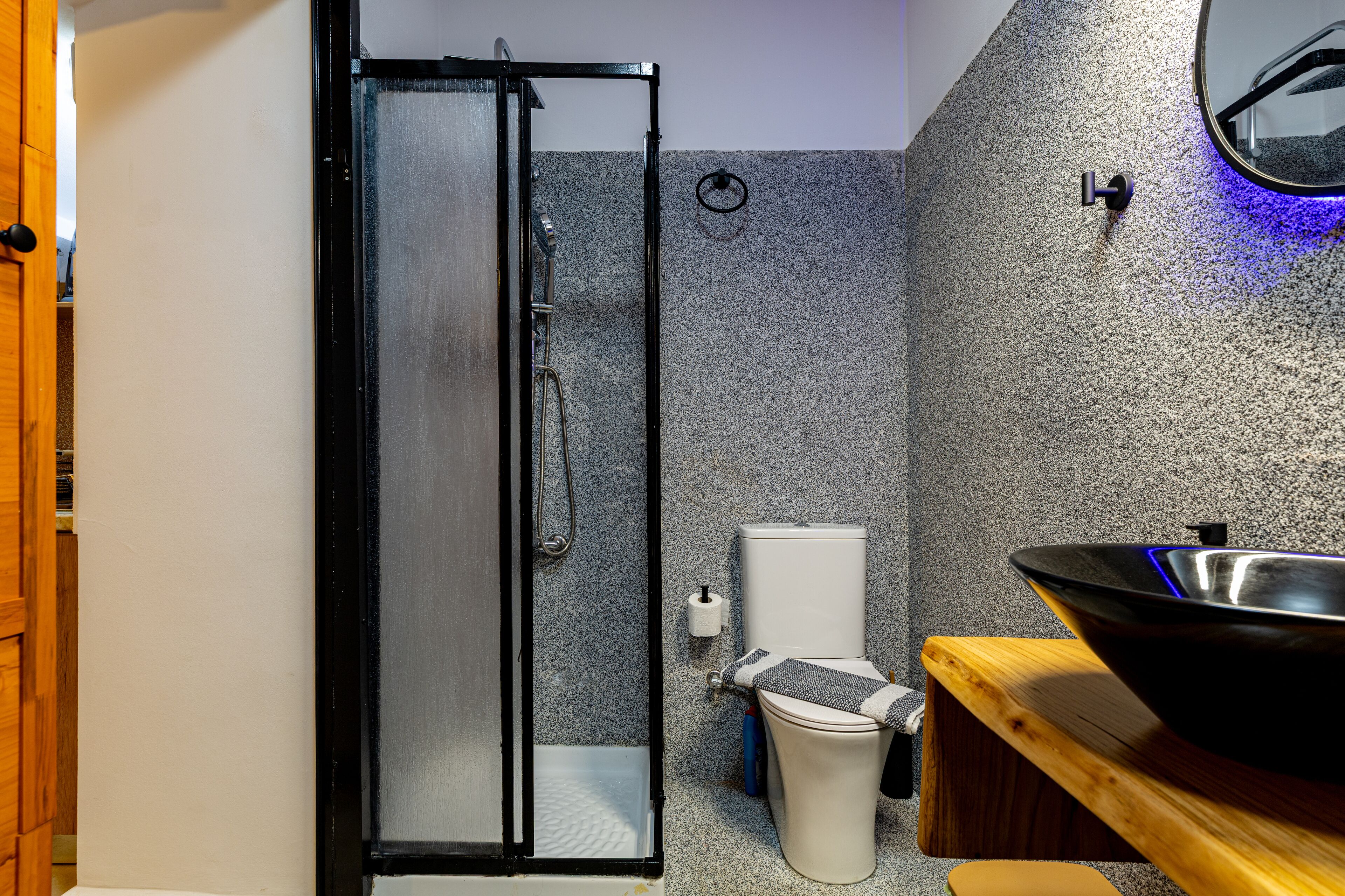 Shower, eco-friendly toiletries, hair dryer, towels