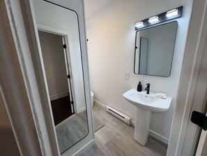 Unclassified image, 5 of 9, button - Temple Apartment Unit 2 2 bedrooms (Philadelphia)