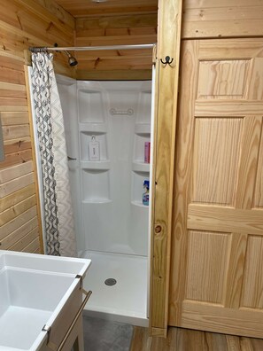 Suite | 1 bedroom, Internet - Secluded Cabin With King Size bed (Gilbert)